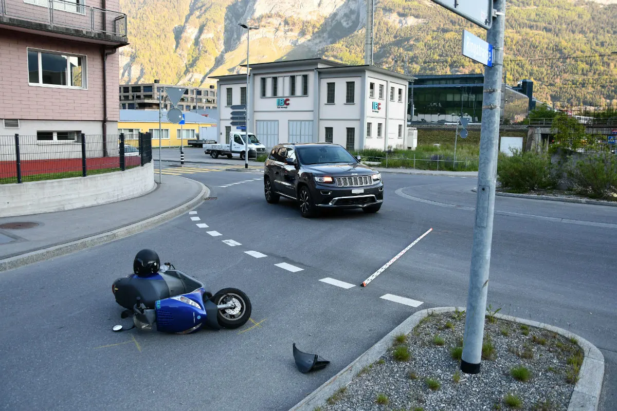 Chur GR - Crash im Kreisel 