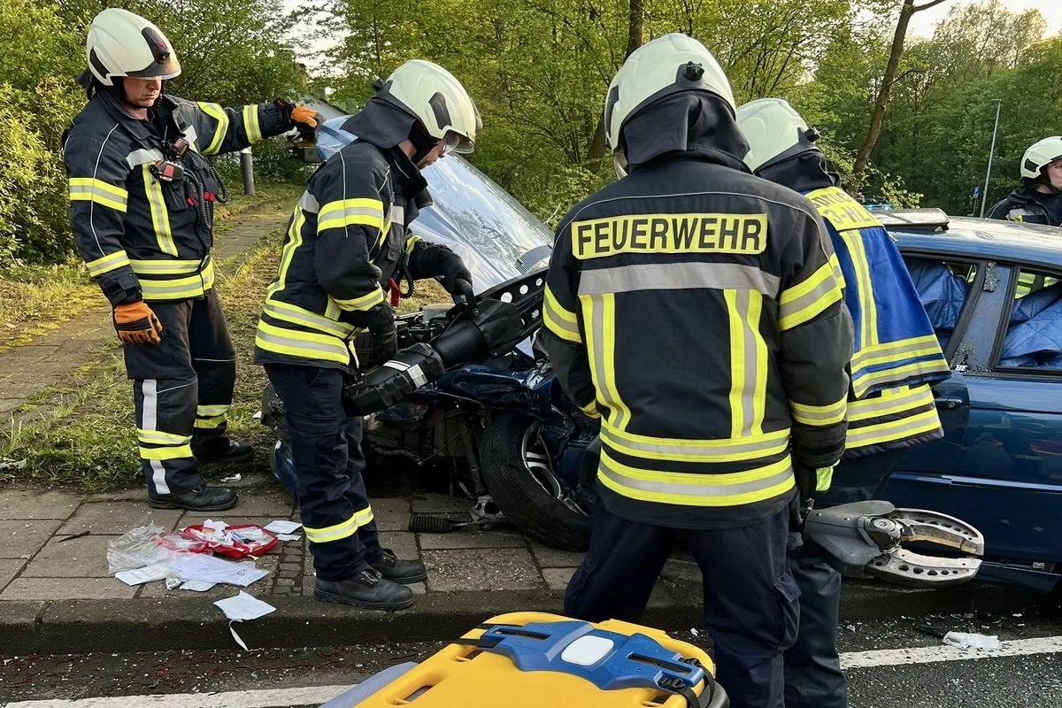 Sprockhövel - Heftiger Verkehrsunfall mit vier verletzten Personen 