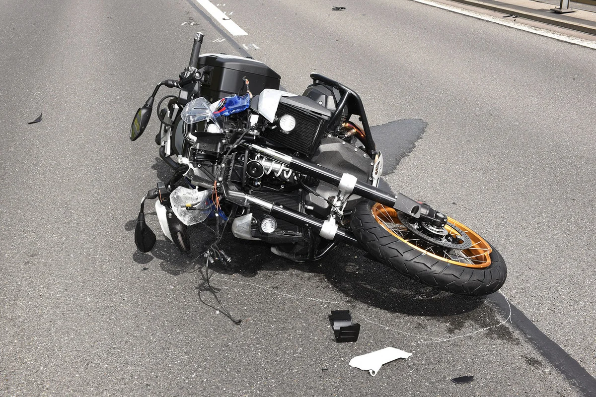 Beckenried NW – A2 nach tödlichem Motorradunfall stundenlang gesperrt