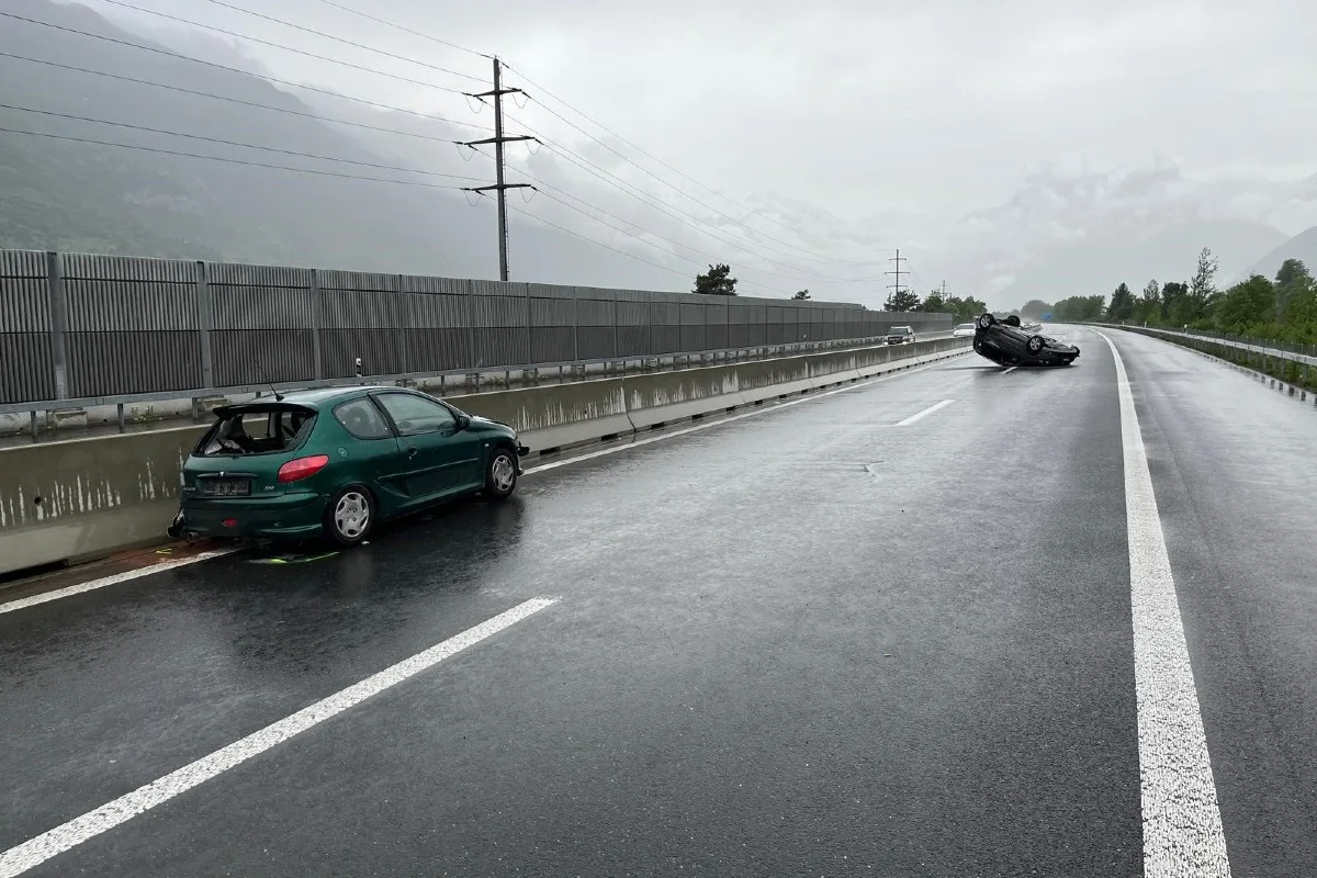 Saxon VS - Fünf Verletzte nach Unfall auf der A9