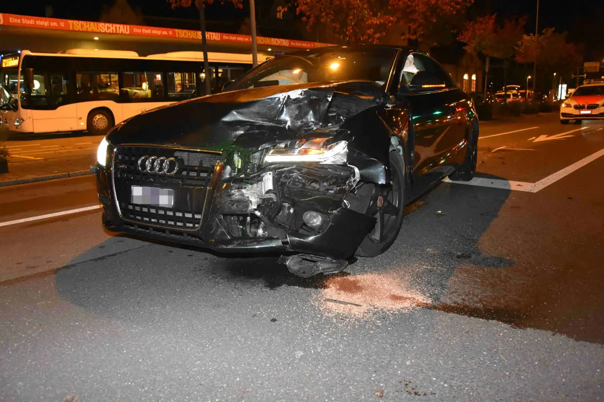 Unfall Rapperswil-Jona SG - 24-Jährige alkoholisiert in Auto gefahren