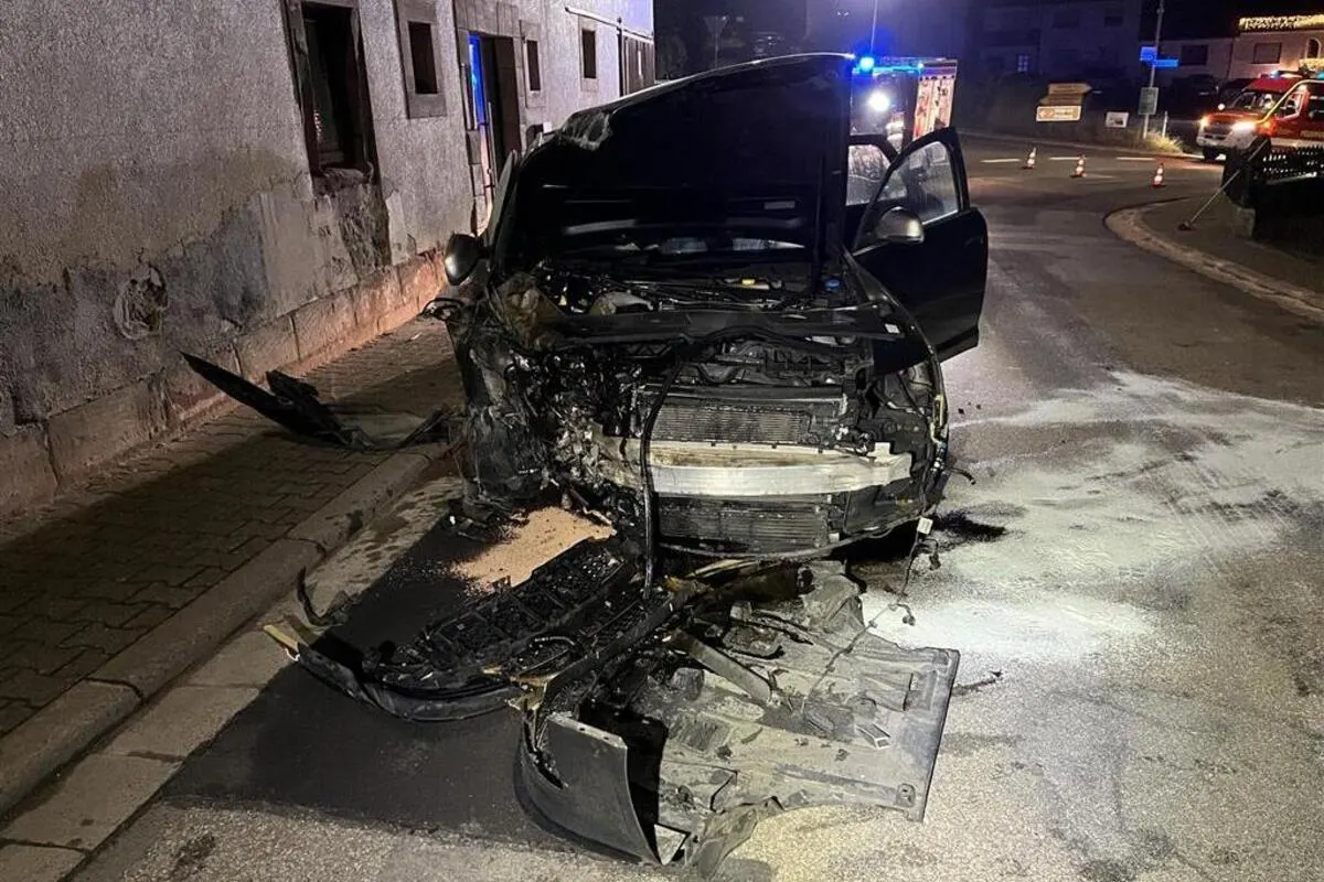 Neunkirchen am Potzberg RP - Unfall verursacht und geflüchtet 