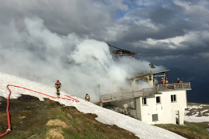 Flims GR - Bergstation Cassons vollständig ausgebrannt