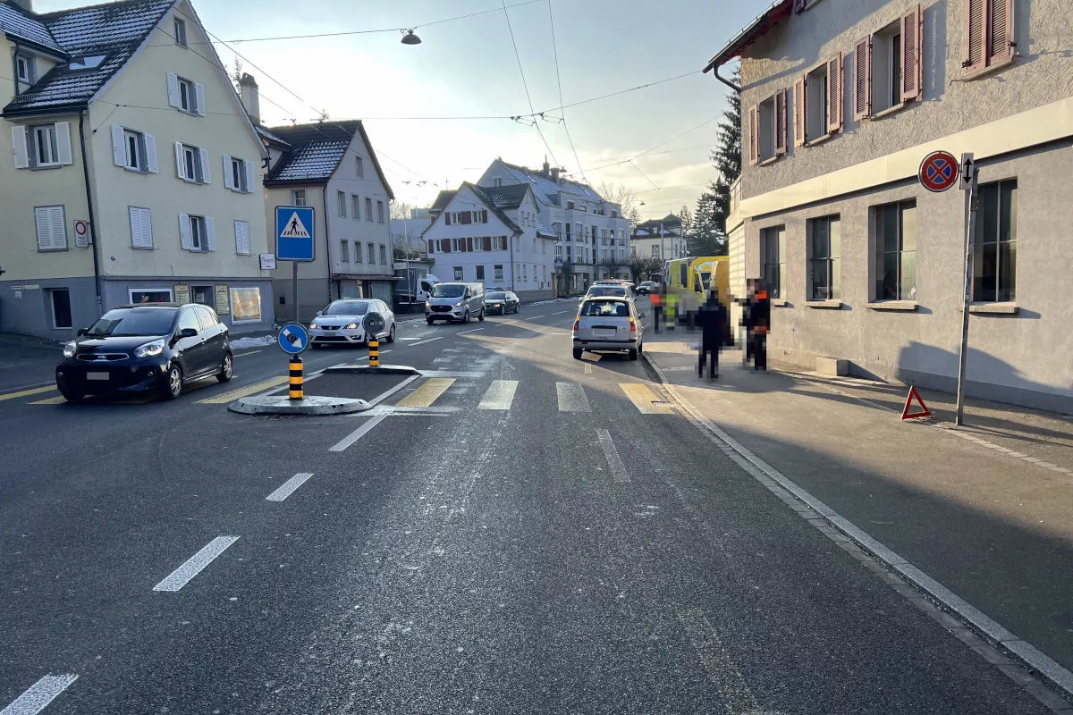 St.Gallen – Fussgängerin von Auto verletzt