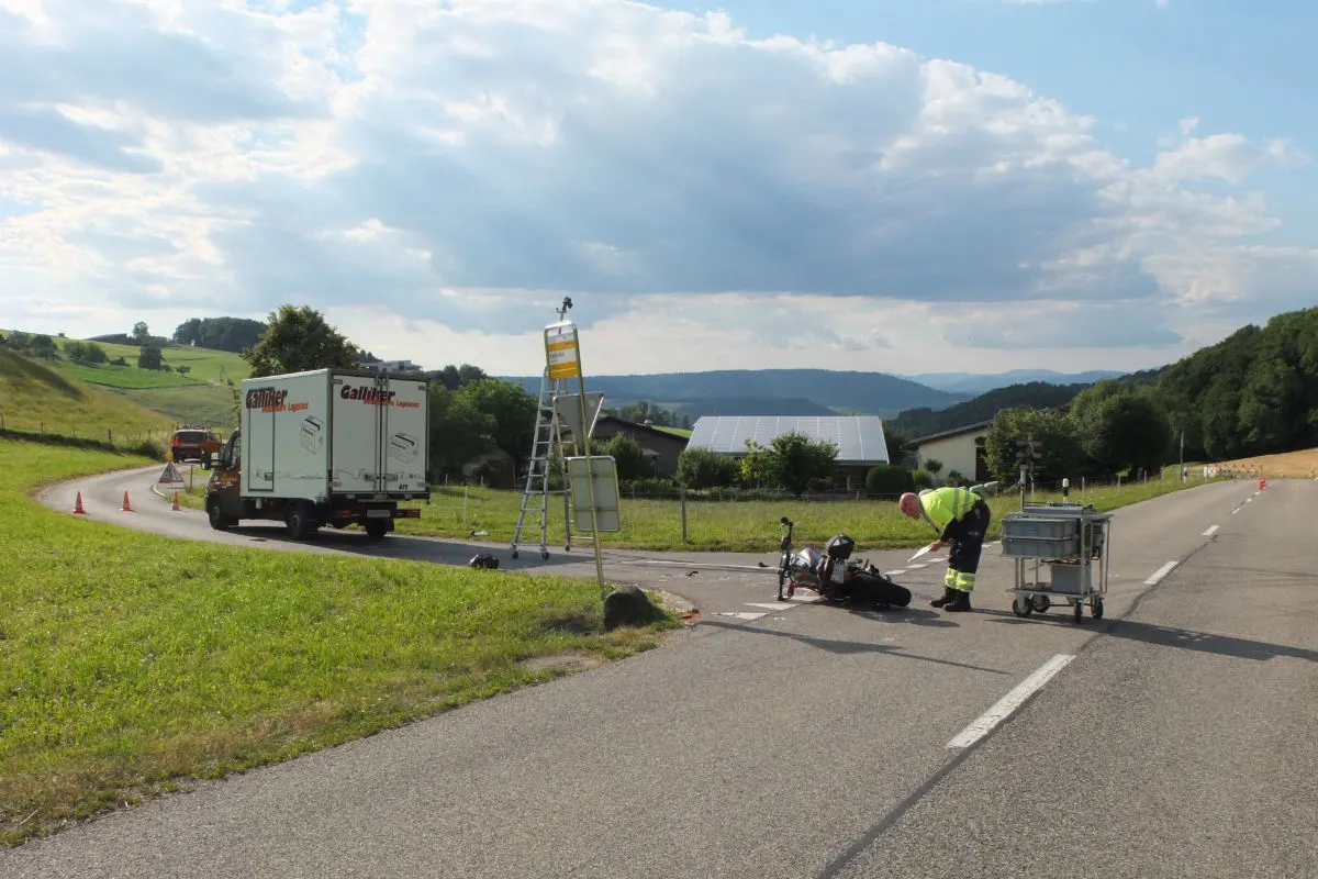 Oberhof AG - Motorradfahrer bei Unfall schwer verletzt
