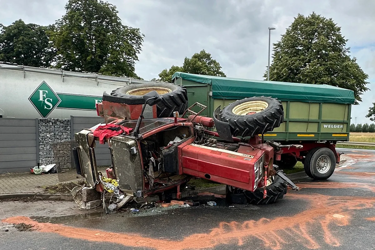 B1 Söhlde TH – Fahrer von Traktor bei Unfall eingeklemmt und schwer verletzt