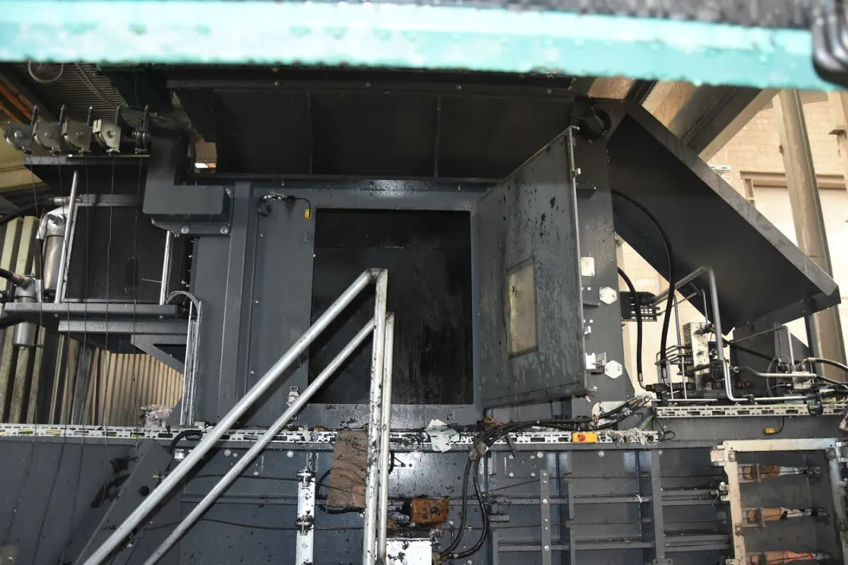 Benken SG - Kartonpresse in Brand geraten