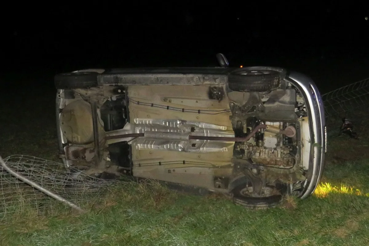 Benken SG - Maserati gerät auf der A3 in die Leitplanken - nachfolgendes Auto verunfallt auch