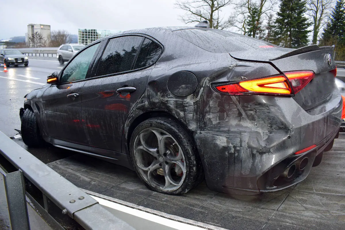 A2 Rothenburg LU – Autofahrer bei Selbstunfall verletzt