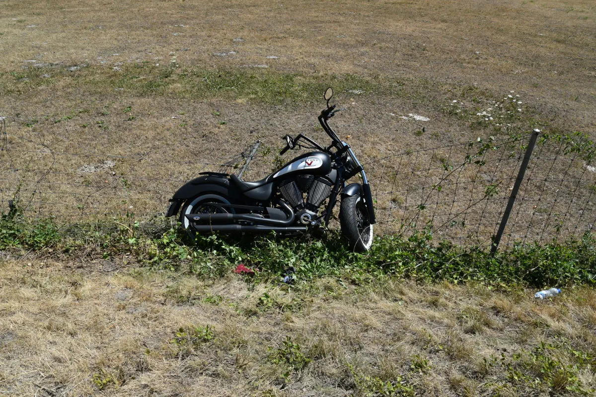 Landquart GR - Motorradfahrer kollidiert mit Wildschutzzaun