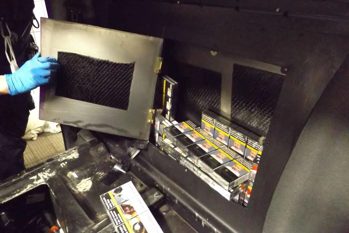 Rosenheim - Zoll stoppt Schmuggeltransporter