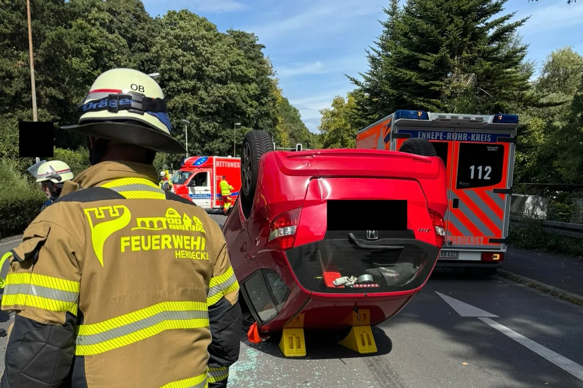 Herdecke NW – Zwei Verletzte bei Unfall von zwei Pkw