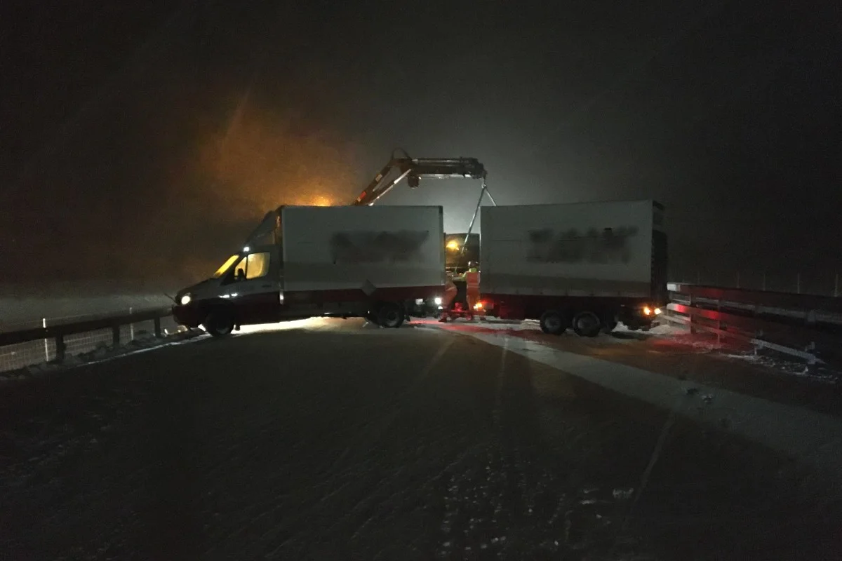 Bilten GL - Autobahn A3 nach Unfall gesperrt