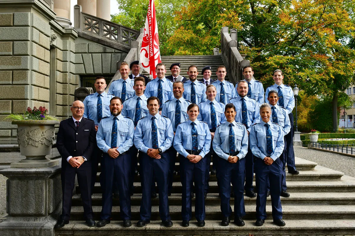 Winterthur ZH - 18 Polizistinnen und Polizisten vereidigt