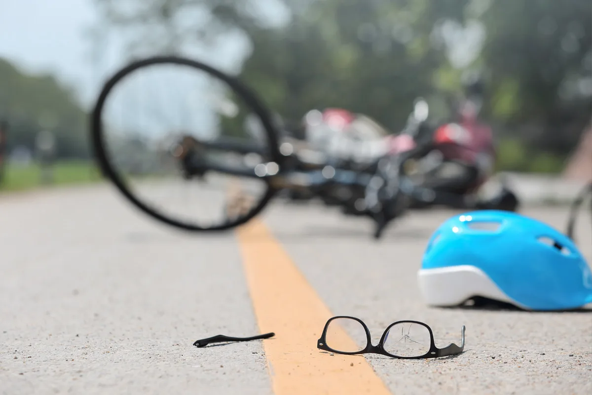 Schafisheim AG – Mercedes verletzt Velofahrer und flüchtet