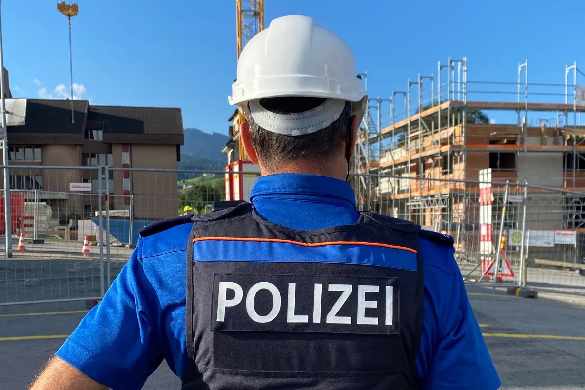 Baustellekontrollen in Entlebuch / Luzern - Polizei nimmt sechs Personen fest