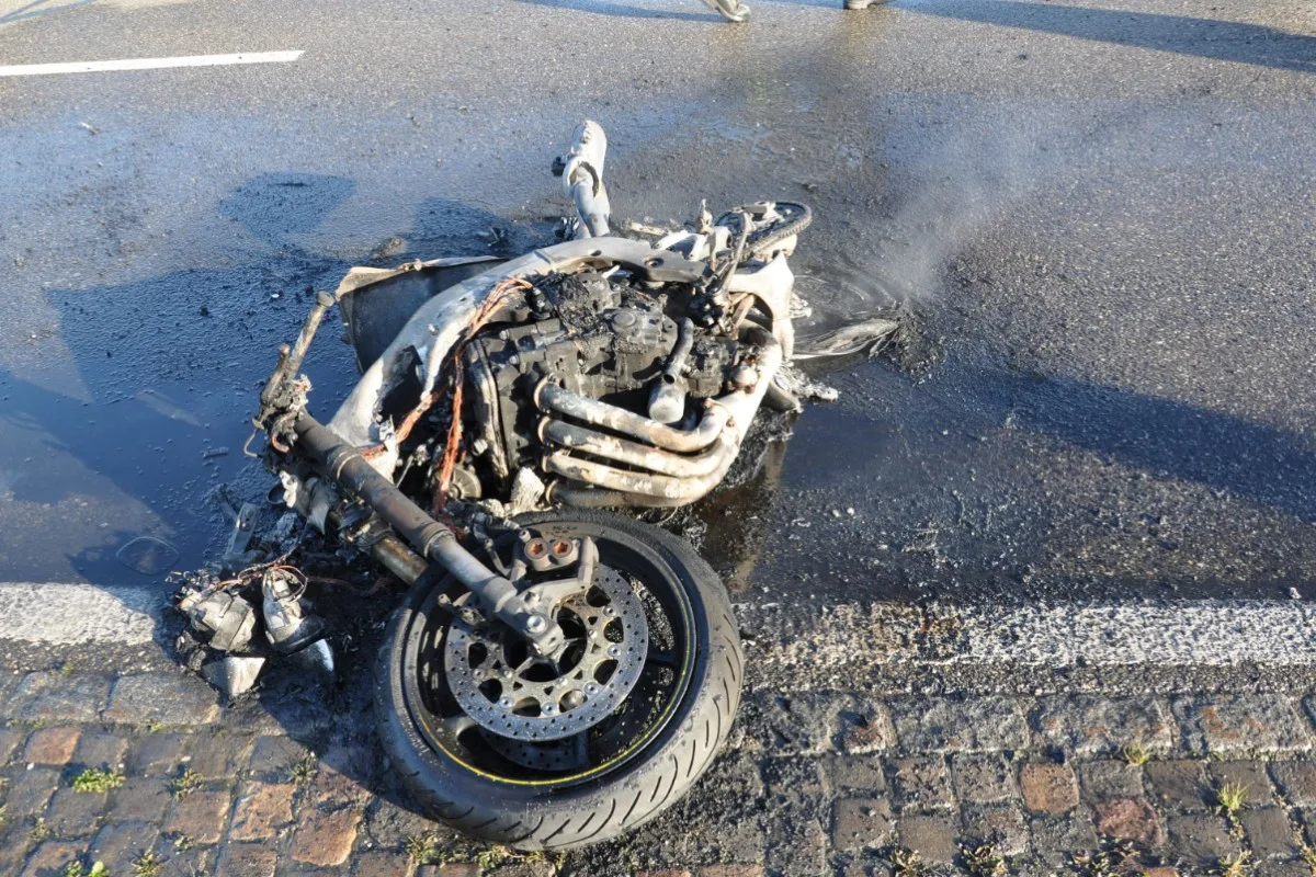 Selzach SO - Motorrad gerät nach Selbstunfall in Brand – Lenker mittelschwer verletzt