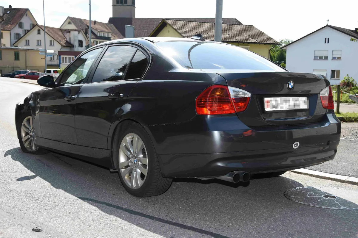 Uznach SG - Alkoholisiert Unfall verursacht