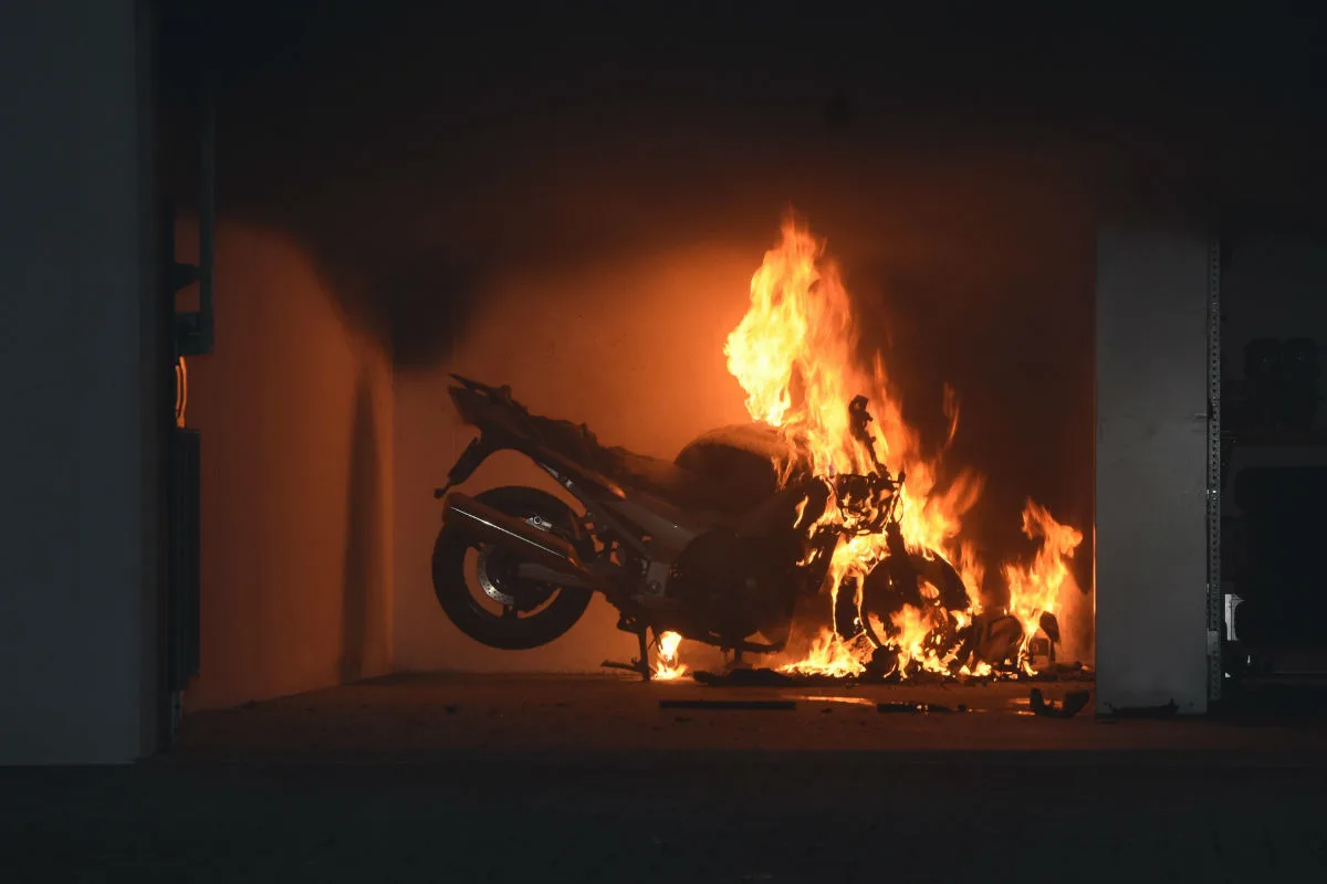 Mosnang SG - Motorradbrand in Garage