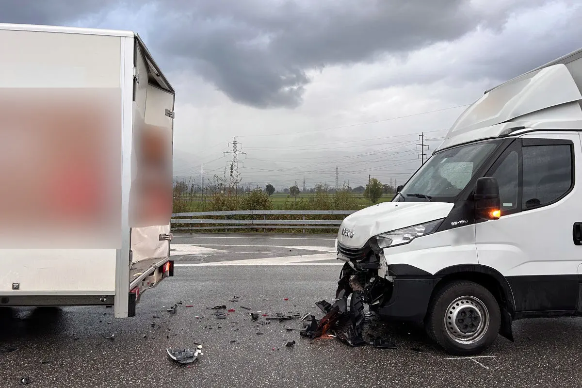 Tuggen SG - Auffahrkollision durch Unaufmerksamkeit
