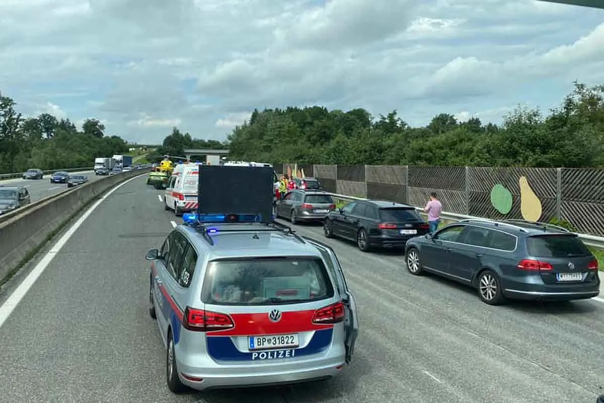 Haag - Schwerer Autounfall auf der Autobahn