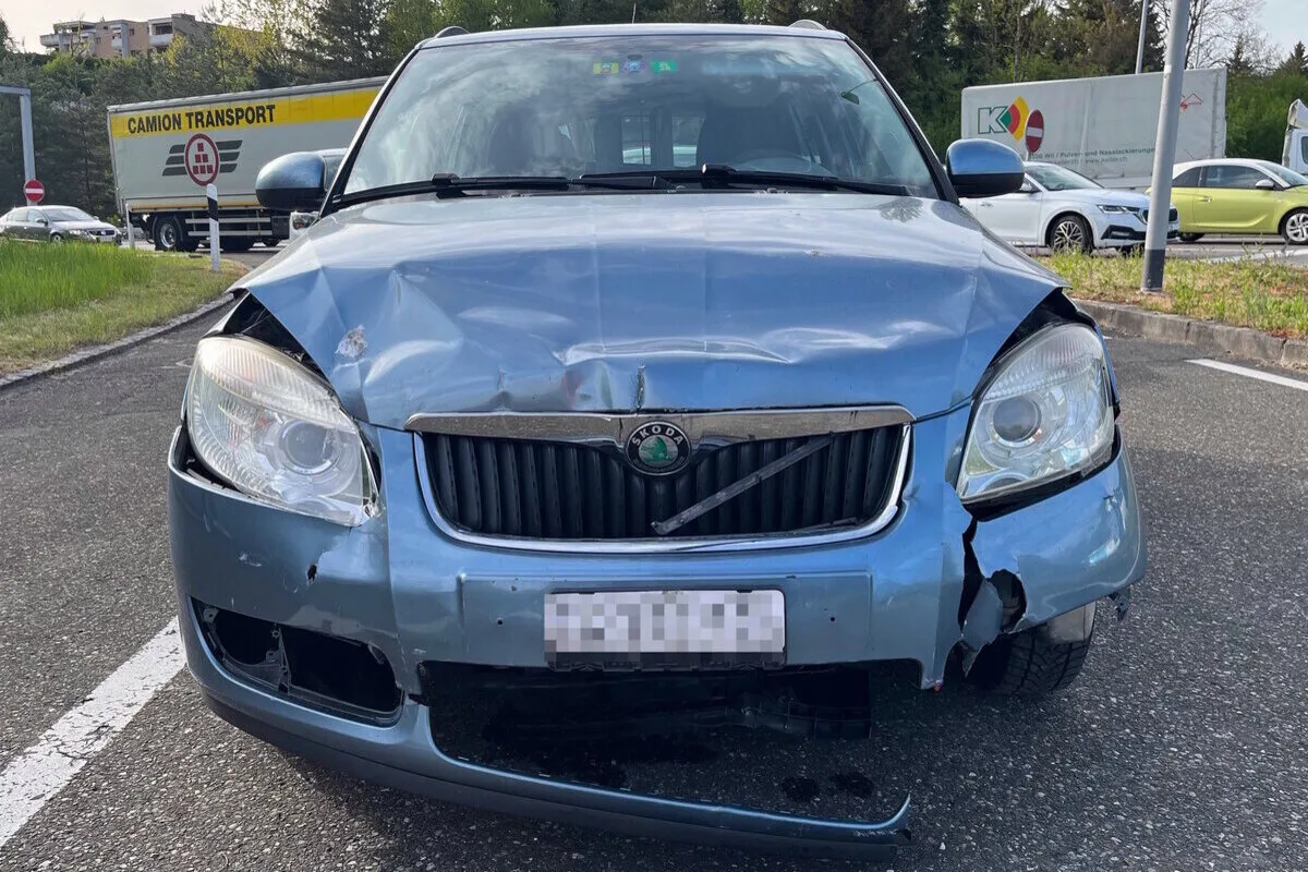 Wil/A1 SG - Vier Personen bei Auffahrkollision verletzt