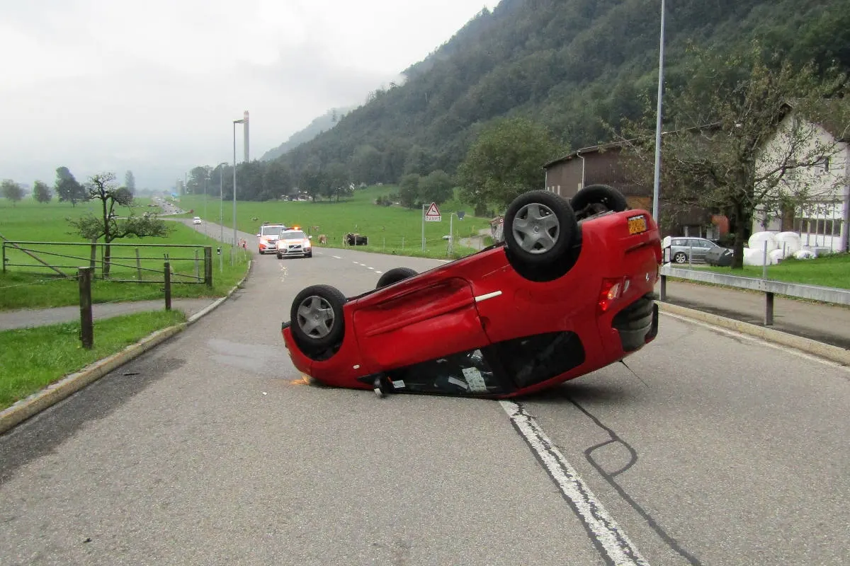 Bilten GL – Bei Kollision überschlagen