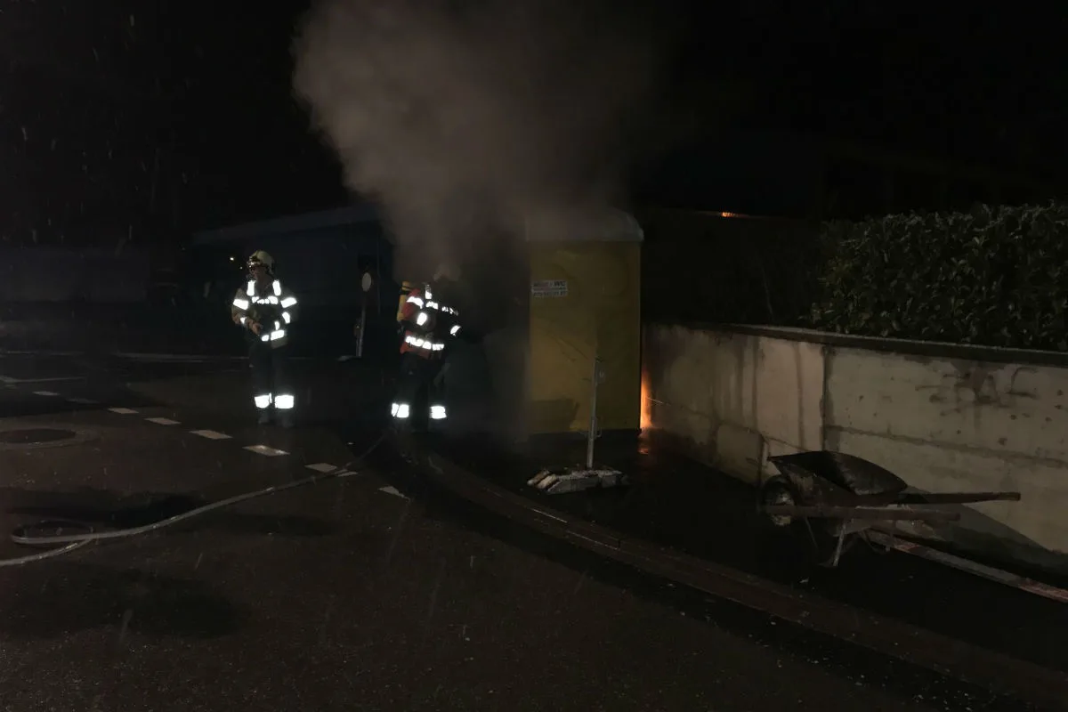 Gelterkinden BL - Mobiles Toilettenhäuschen angezündet - Zeugenaufruf