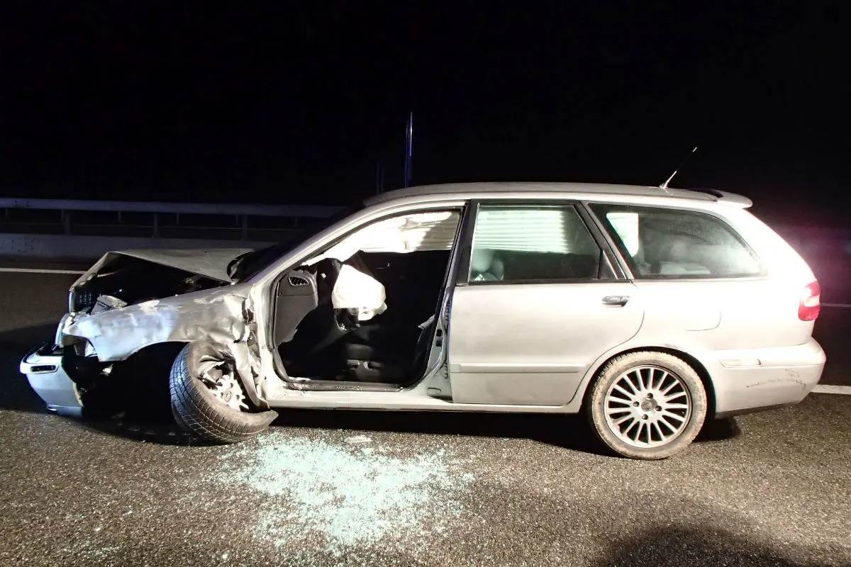 A1/Wettingen AG - Geisterfahrerin verursacht Verkehrsunfall