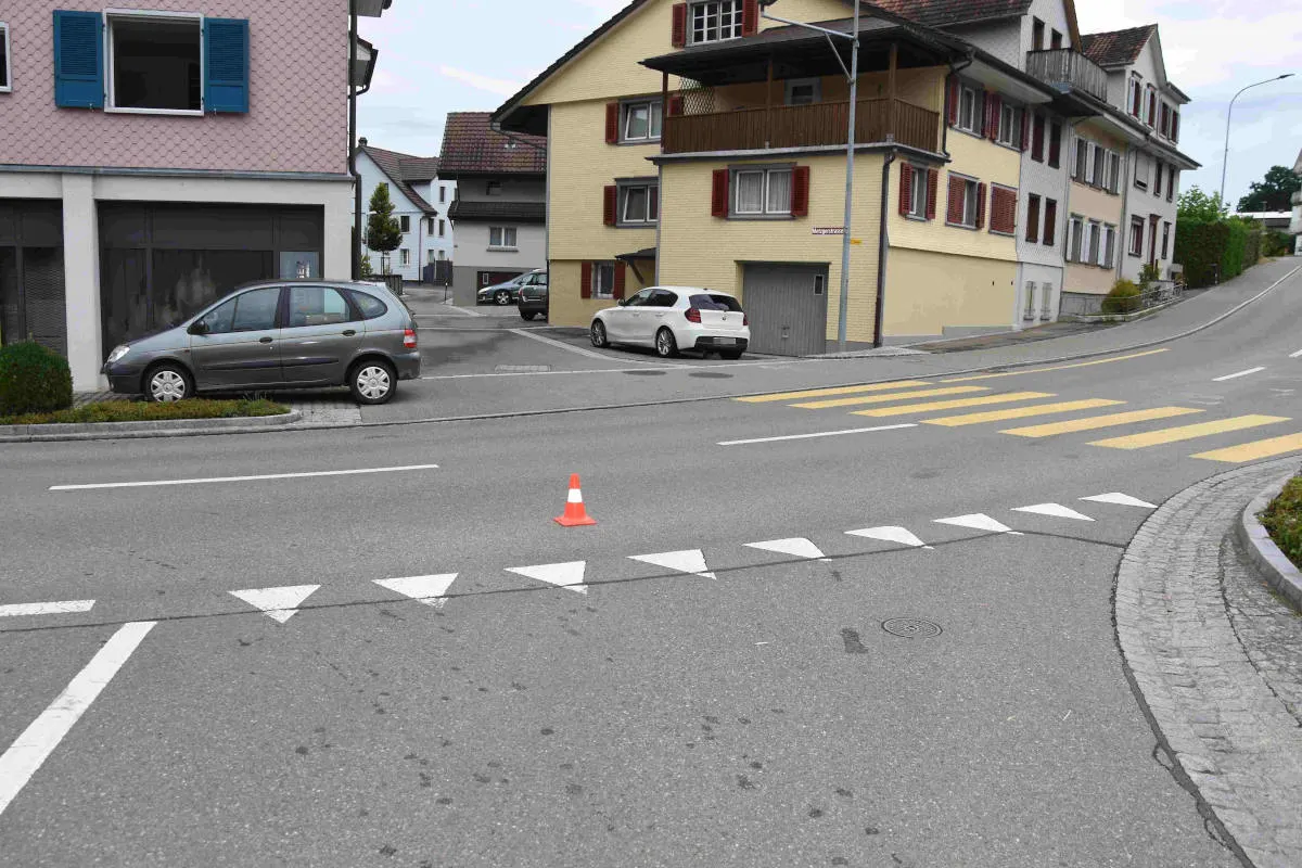 Unfall Niederbüren SG – Velofahrer von Auto erfasst