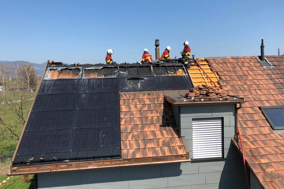 Oberriet SG – Hausdach in Brand geraten