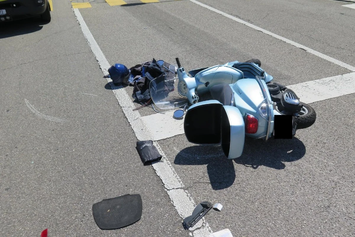 Tragischer Unfall in Pratteln BL - Rollerfahrer übersehen und schwer verletzt