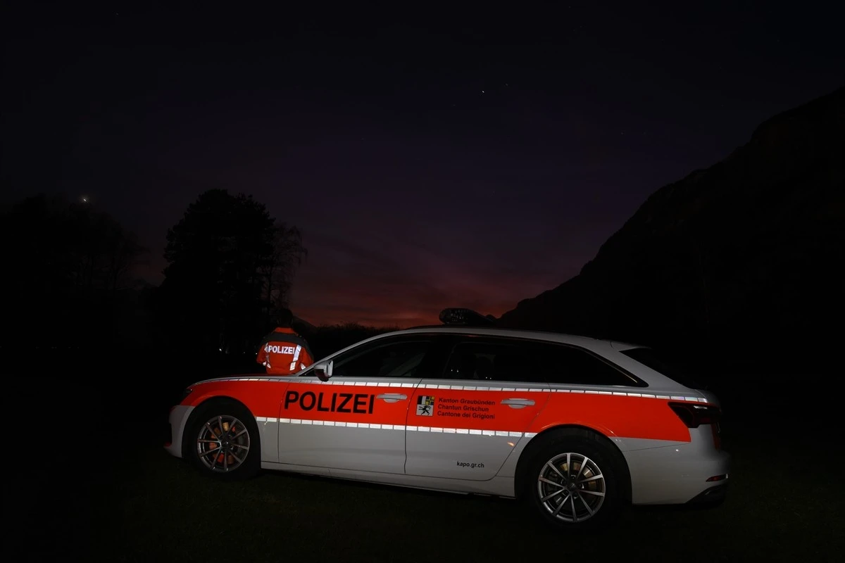 Trauriges Update aus Waltensburg/Vuorz GR - Schwer verletzter Verkehrsdienstspezialist verstorben