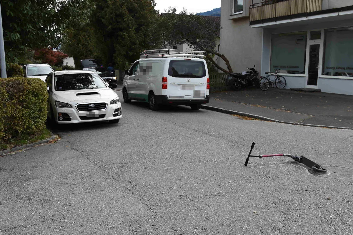 Unfall in Buchs SG – Scooter mit Lieferwagen kollidiert – Kind verletzt