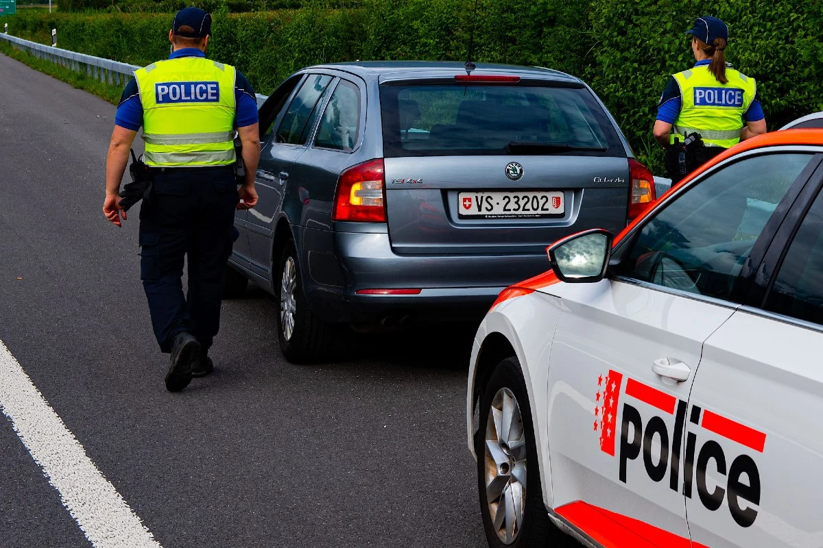 Kontrollen im Wallis - Die Kantonspolizei intensiviert seine Präsenz auf dem Walliser Strassennetz