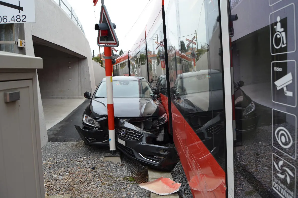 Herisau AR – Unfall mit der Appenzeller Bahn