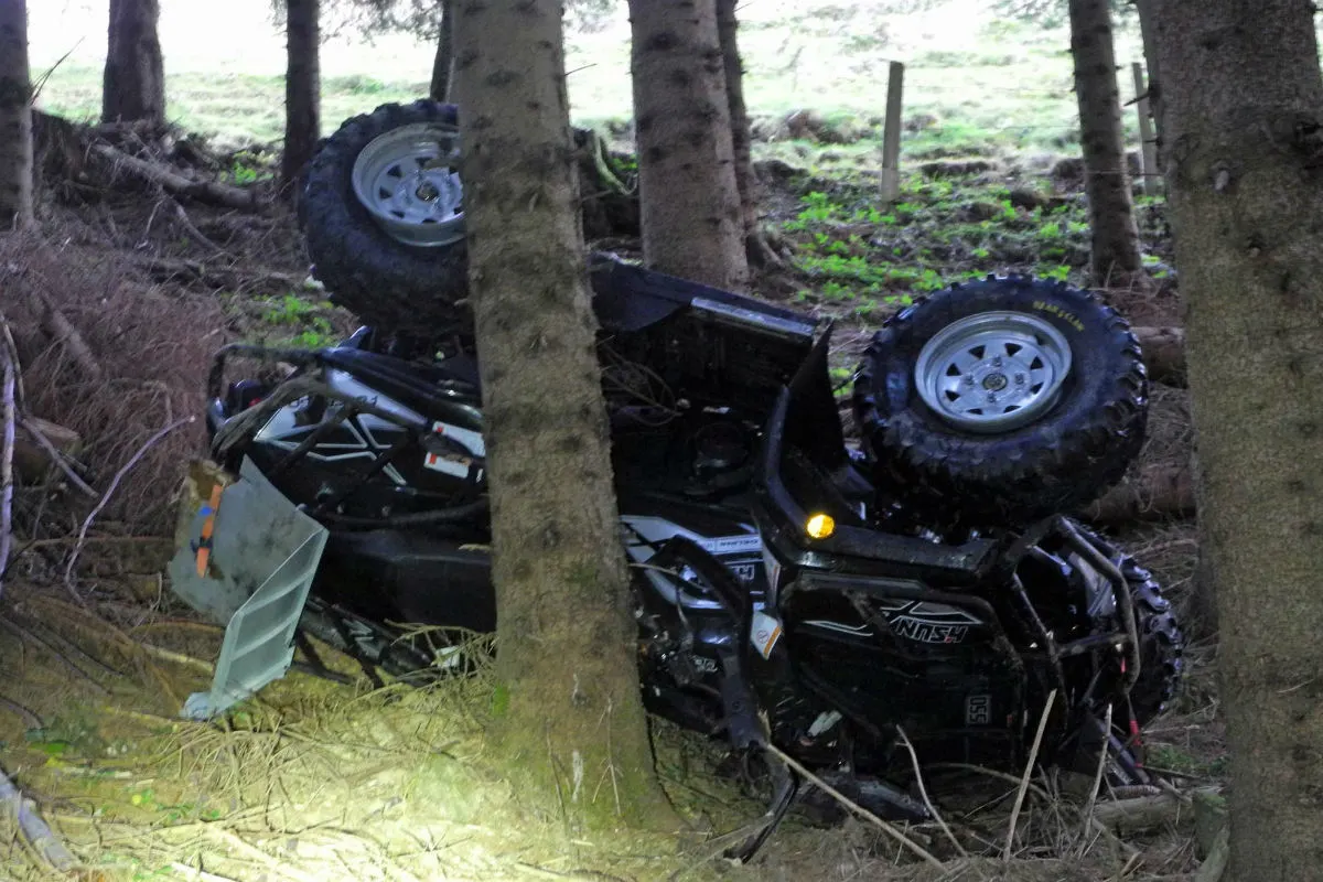 Trachslau SZ - Mit Quad Hang hinuntergerollt