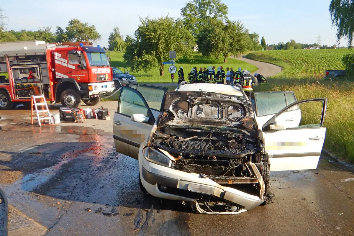 Ellighausen TG - Auto fängt Feuer