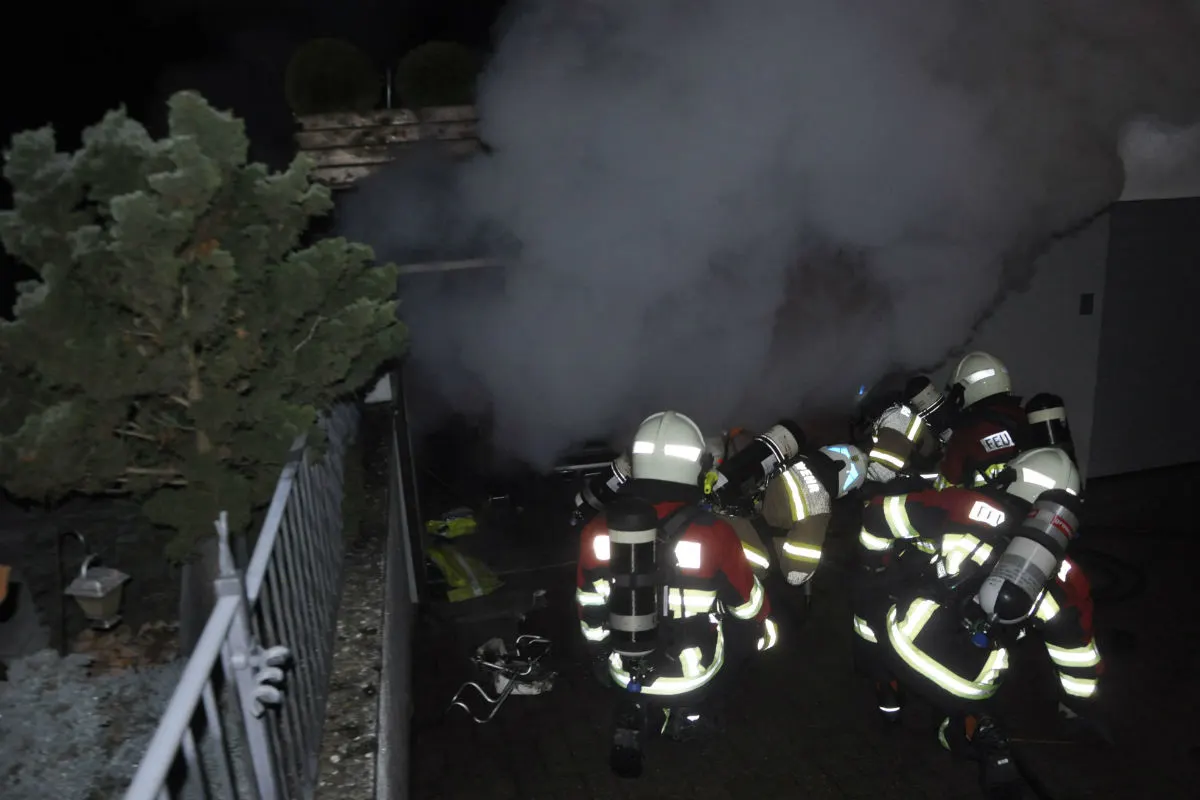 Niederbuchsiten SO - Brand in Garage eines Einfamilienhauses