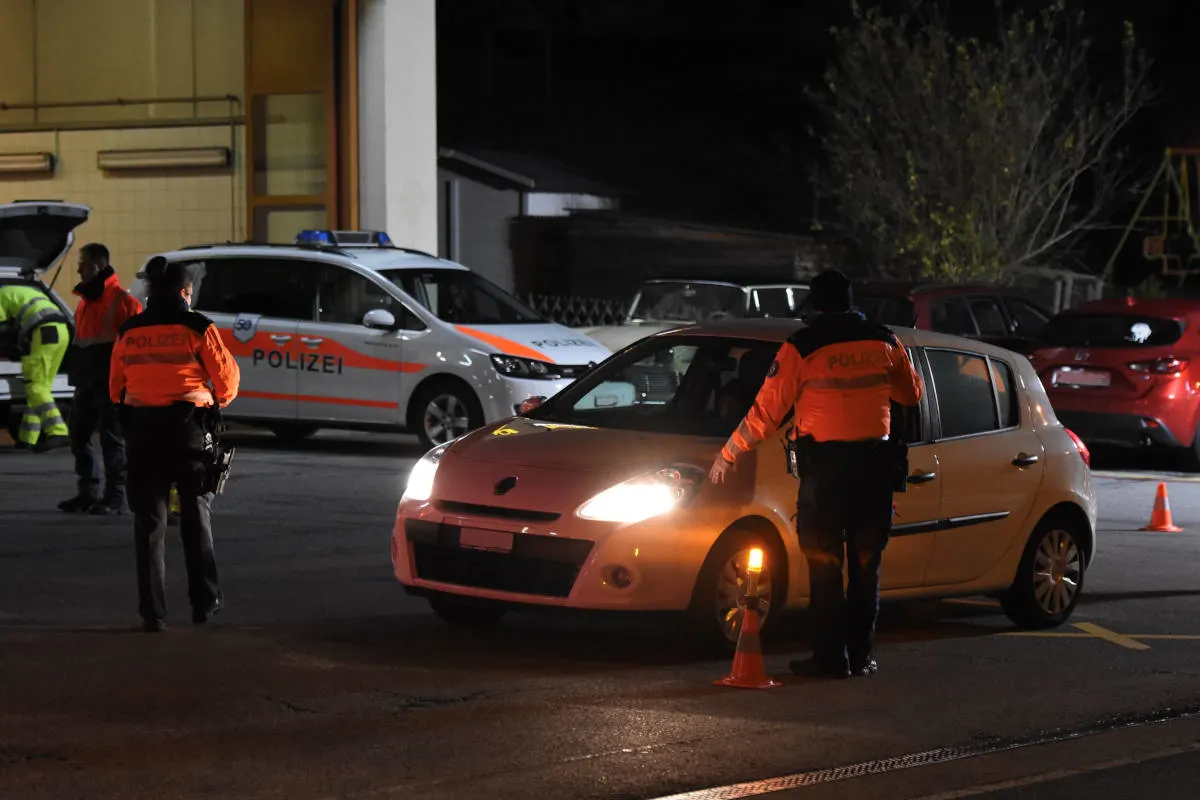 Kapo AR – Kantonspolizei kontrolliert Fahrzeugbeleuchtungen