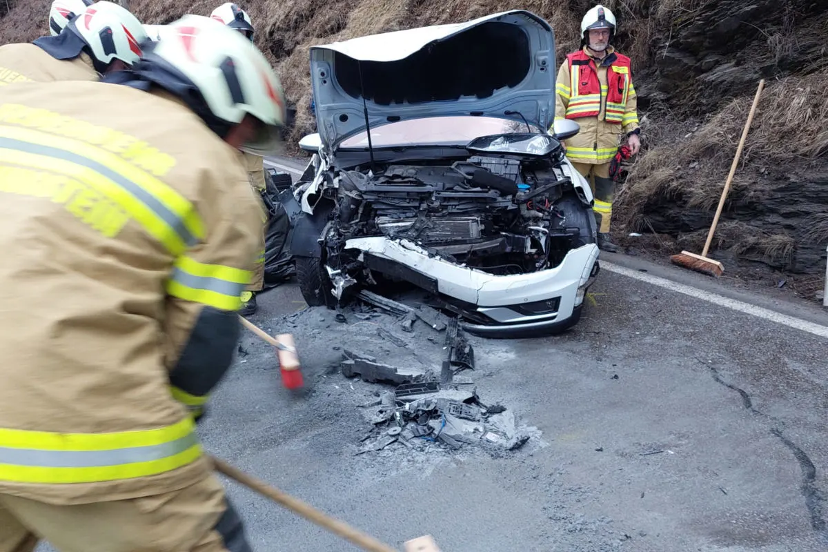 Ramingstein – Fünf Verletzte nach schwerem Unfall
