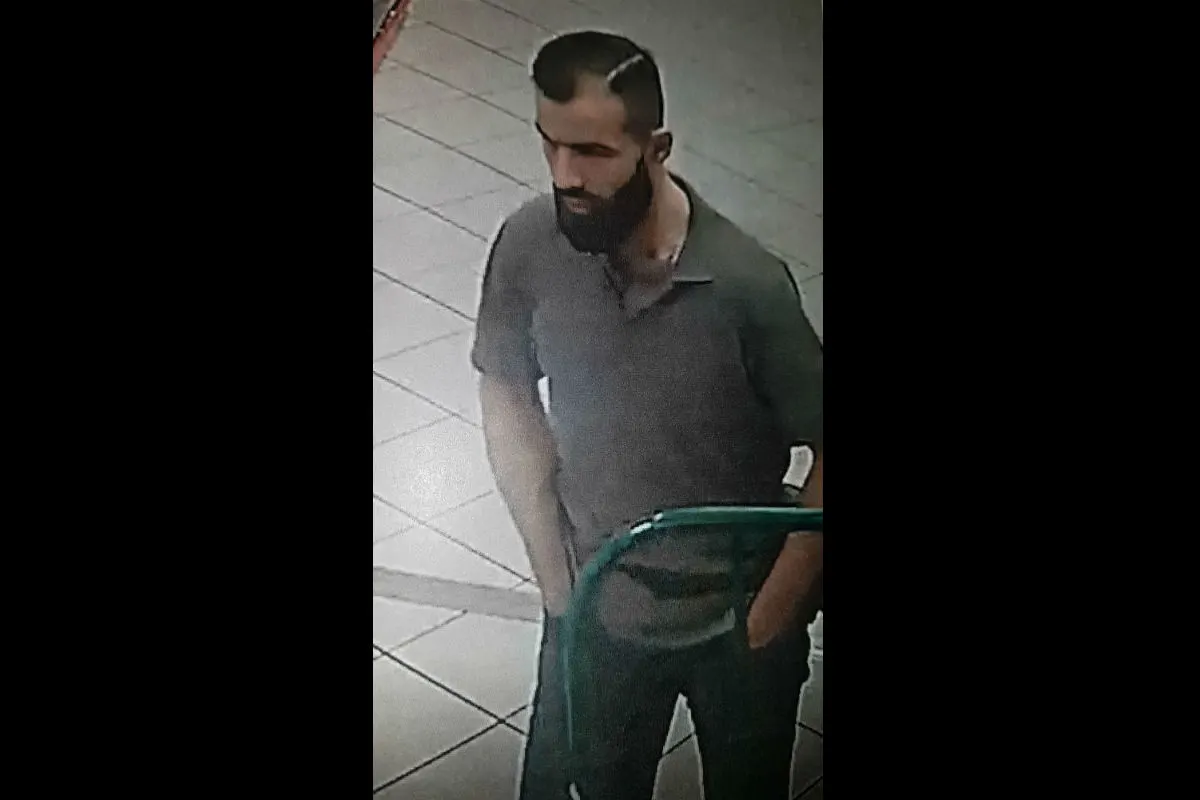 Essen - Polizei sucht mutmaßlichen Grapscher