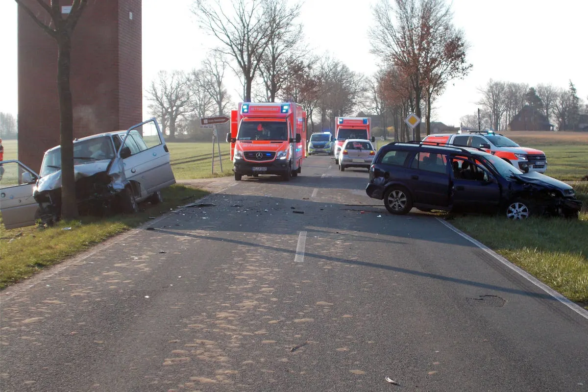Stemwede – Zwei Autofahrerinnen bei Unfall verletzt