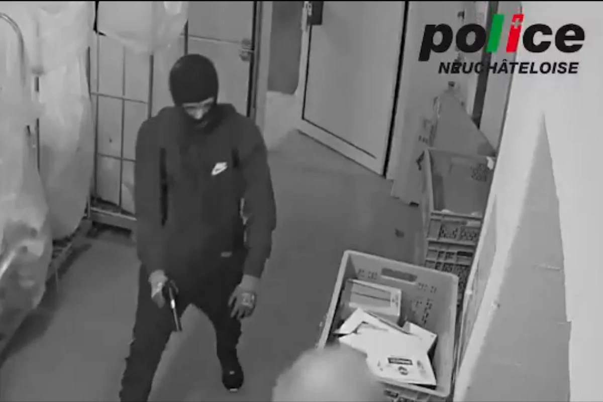 Raub in La Chaux-de-Fonds – Bewaffneter Überfall auf Coop Filiale