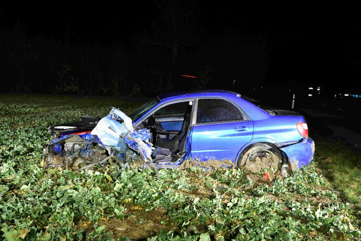 Buttwil AG - 19-Jähriger baut mit Subaru Impreza STI einen schweren Unfall mit Subaru und verlässt danach das Fahrzeug und die Insassen!