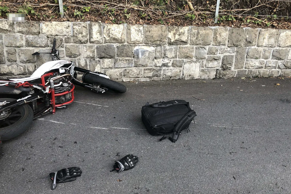 Altstätten SG – Streifkollision zwischen Motorrad und Linien-Bus