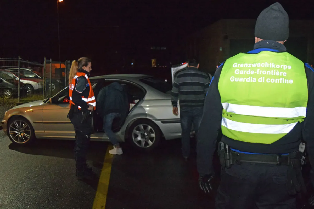 Über 1'700 Personen in mehreren Kantonen kontrolliert