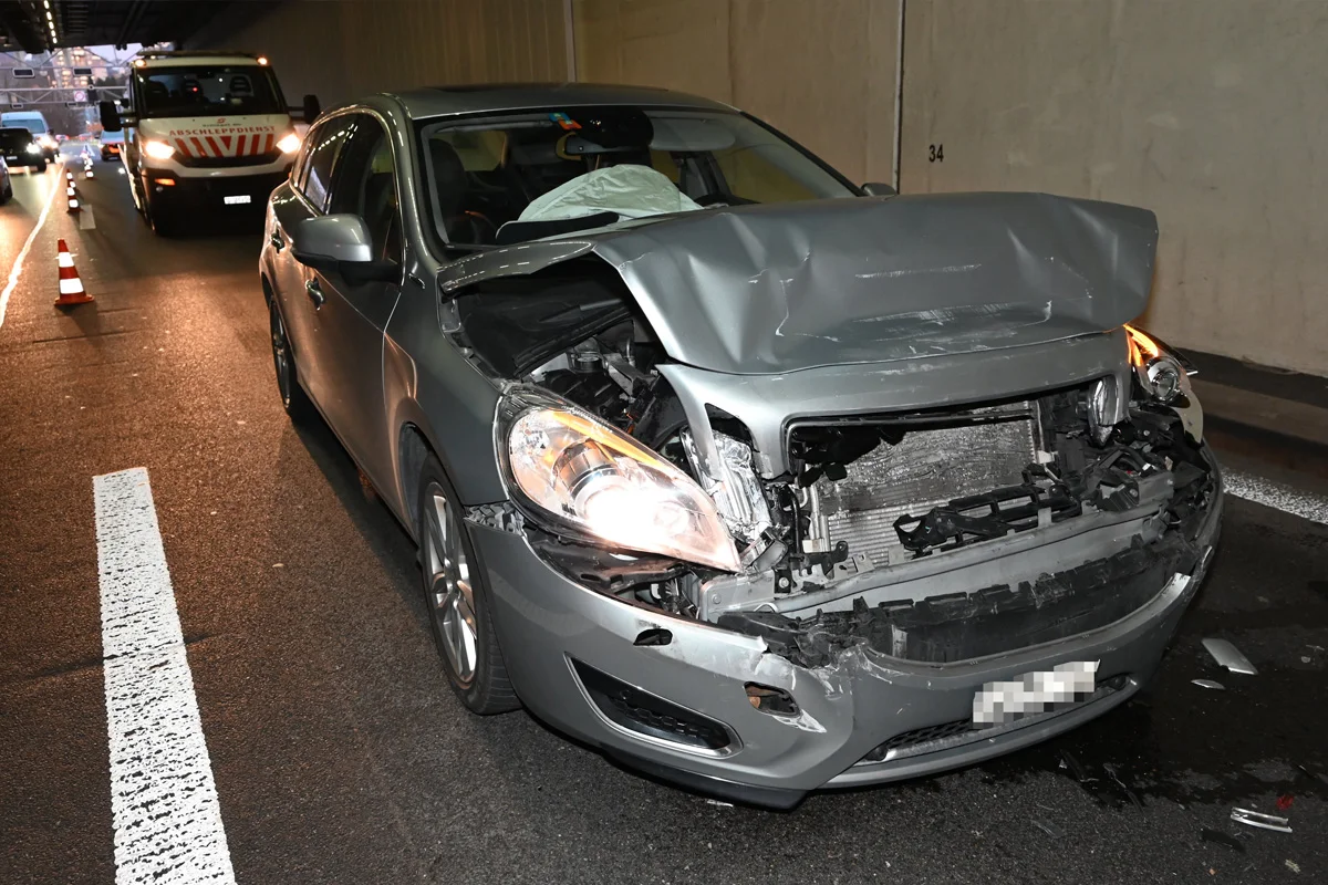 St.Gallen SG – Auffahrkollision auf A1 führt zu Stau