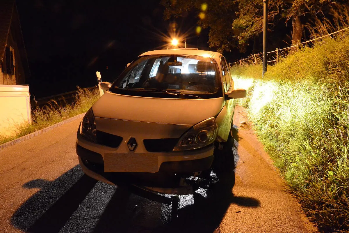 Nusshof BL – Personenwagenlenker verursacht Unfall in alkoholisiertem Zustand
