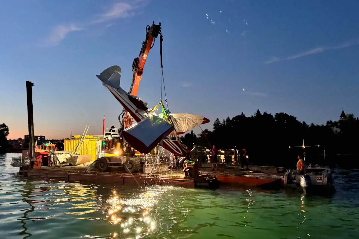 Cham ZG – Abgestürztes Flugzeug aus Zugersee geborgen